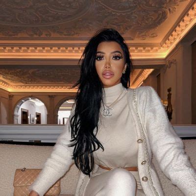 chloe khan net worth 2021.